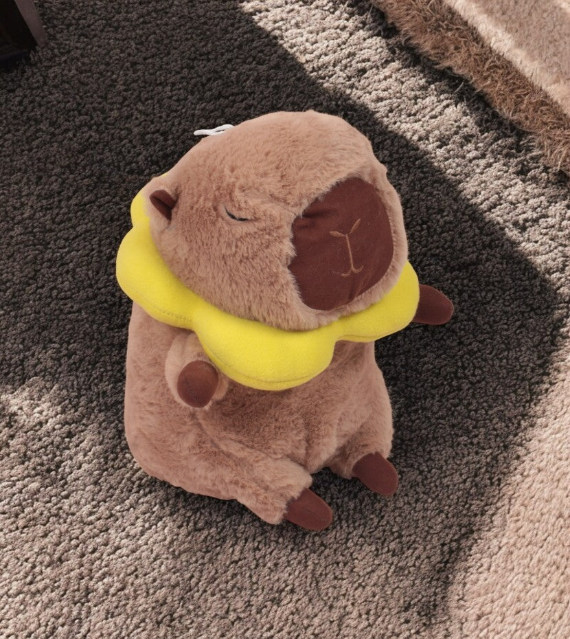 Yeşil Çantalı Maceracı Capy 30 cm