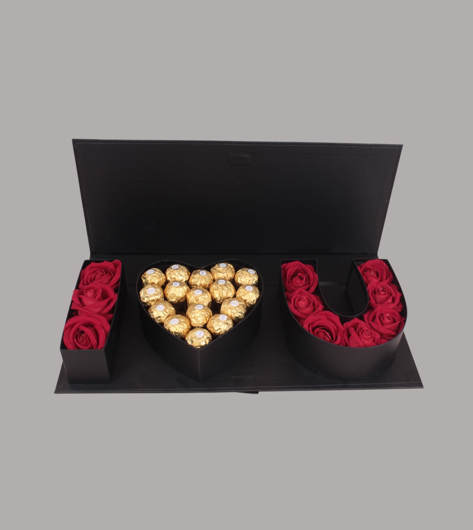 Midnight Romance: Rocher & Rose Koleksiyonu